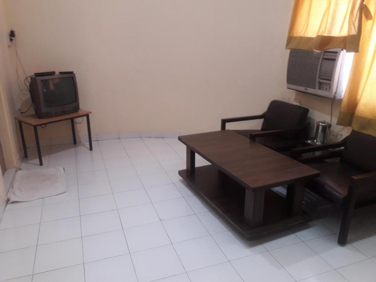 Maurya Residency Hotell Pune Exteriör bild