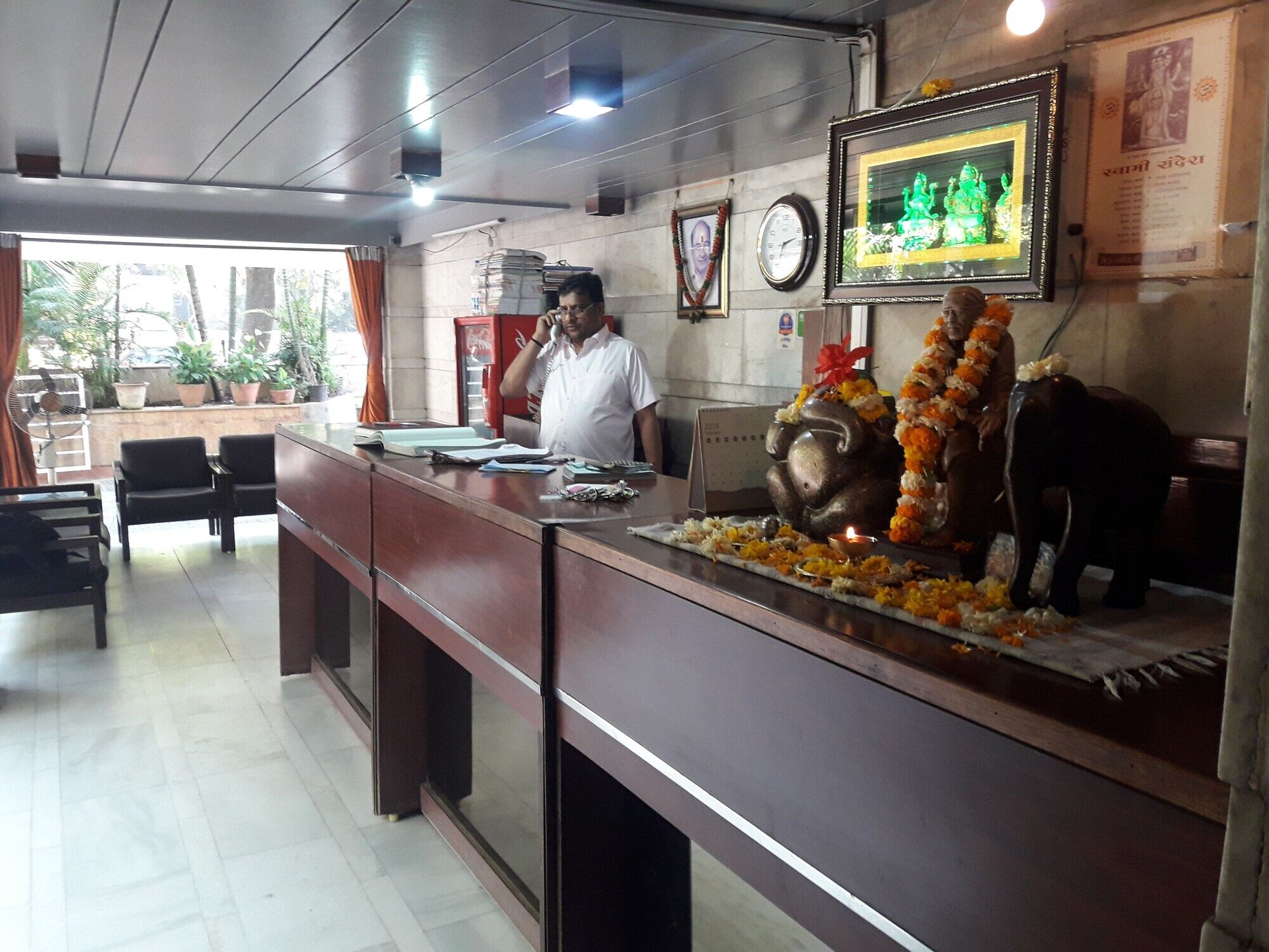 Maurya Residency Hotell Pune Exteriör bild