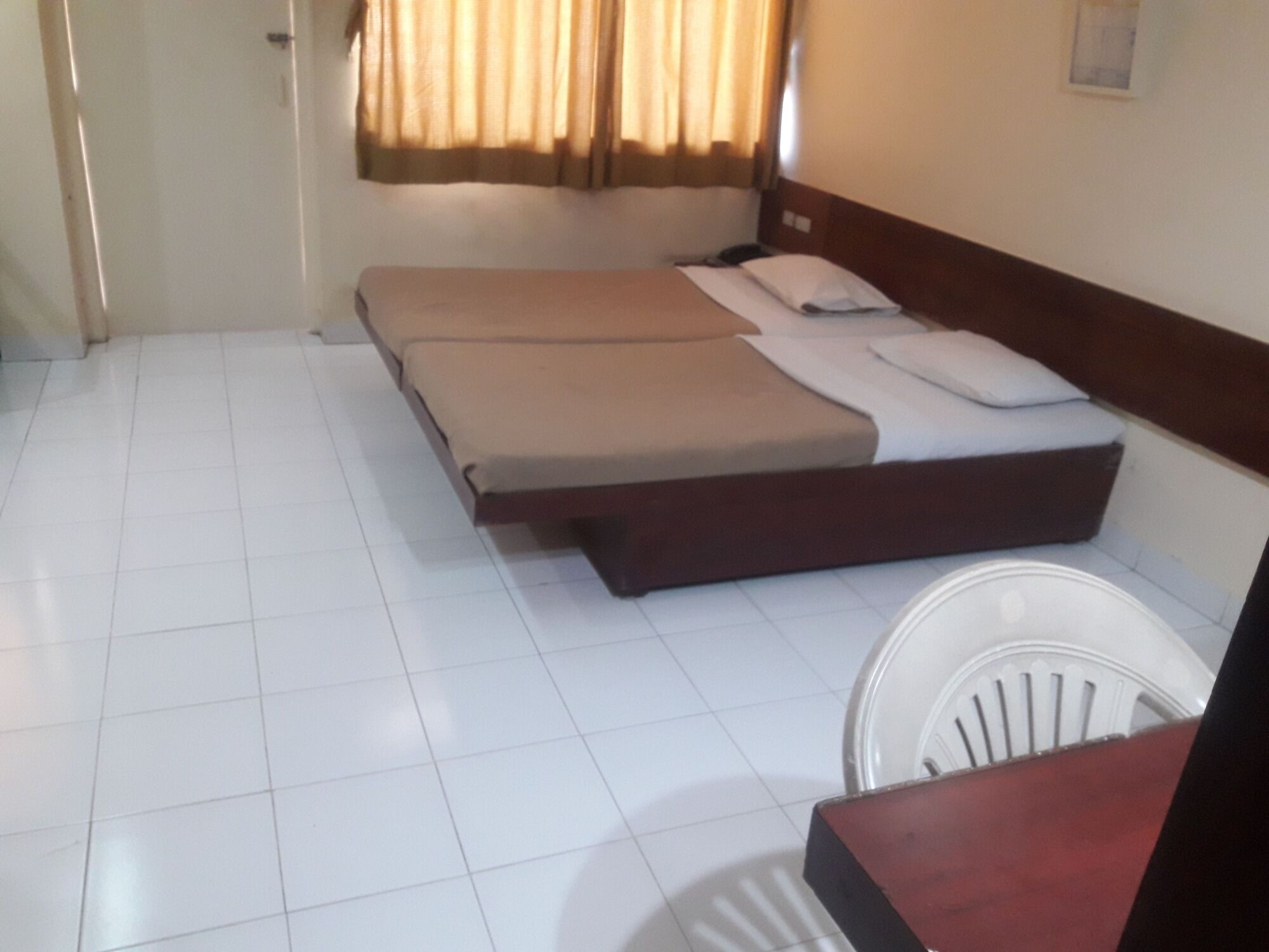 Maurya Residency Hotell Pune Exteriör bild